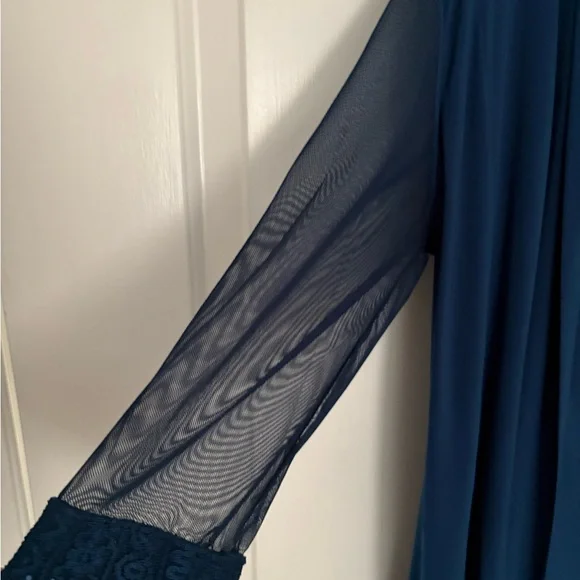 R & M Richards Blue sleeveless dress with matching Long Sleeve jacket - Picture 3 of 4